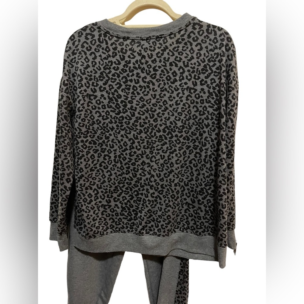 Splendid - Grey / leopard print - lounge set - size Large - Picture 7 of 8